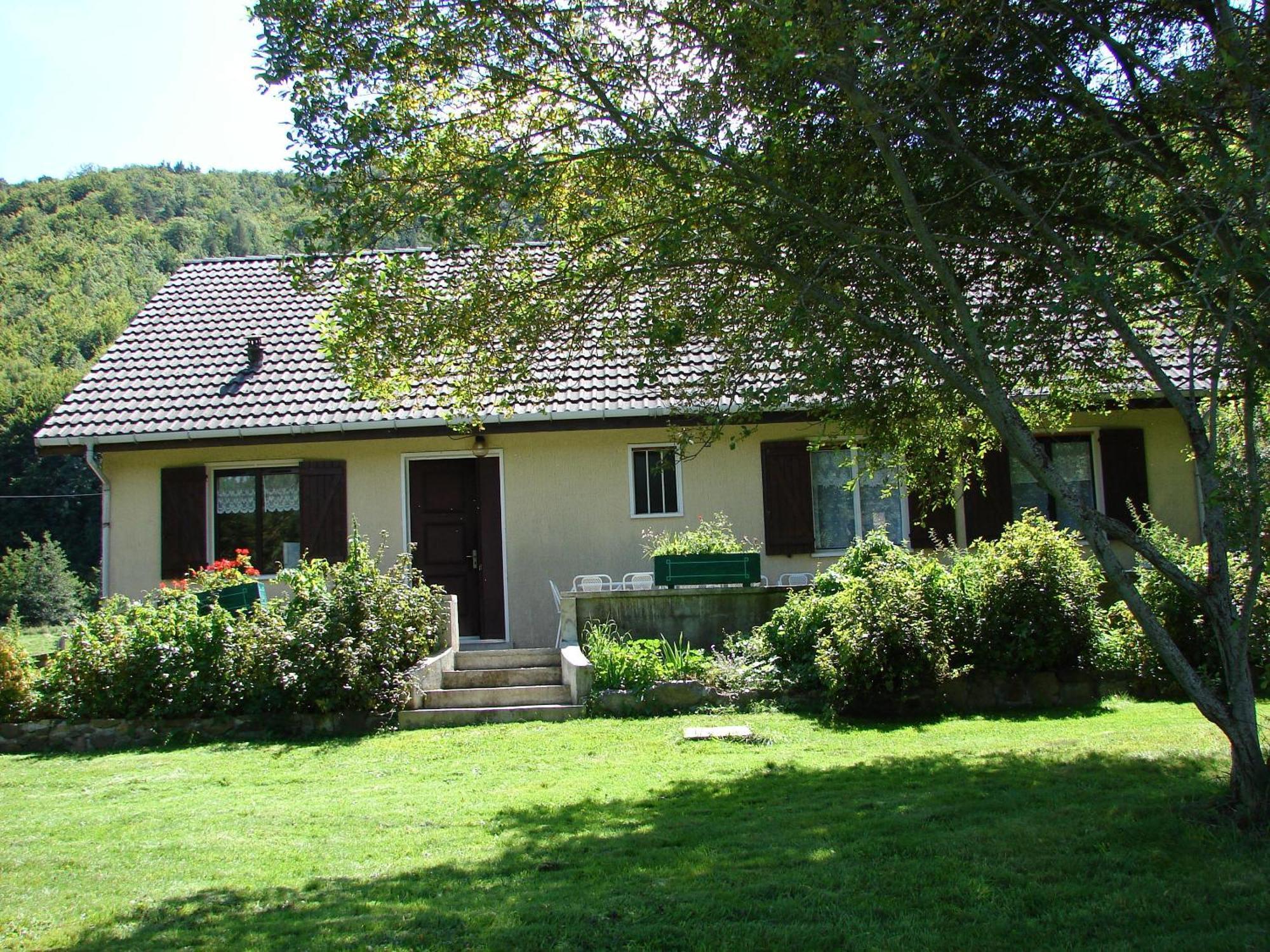 Du Bac Chambon-sur-Lac